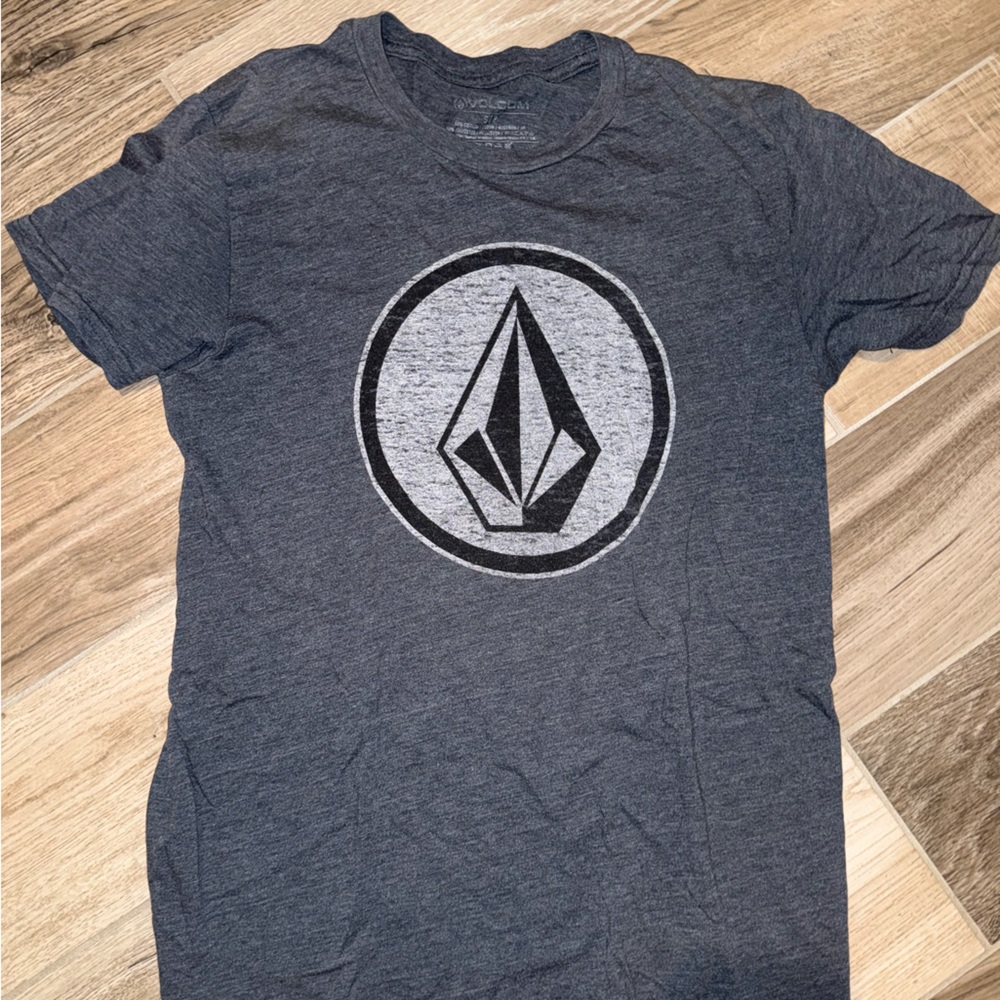 Volcom Men's Gray Graphic T-Shirt NWOT S - Picture 1 of 2